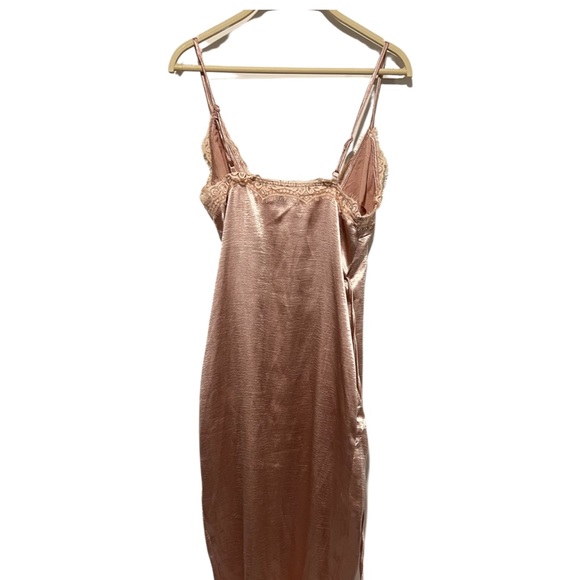 Hello Molly Wrap Dress - Picture 2 of 3